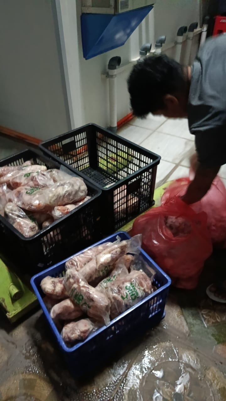 Pengiriman Ayam